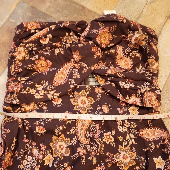 Francesca's Collections Brown Floral Strapless Dress - Picture 6 of 13